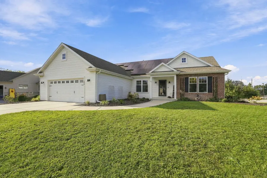 200 Stonefield Dr, Johnson Creek, WI 53038 - #3