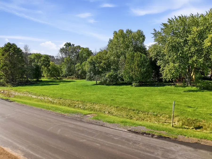 205 Lincoln Ave, Cleveland, WI 53015 - #3