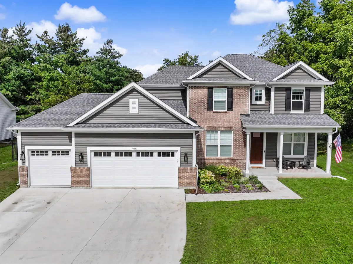 706 Arbor Ridge Dr, Delavan, WI 53115 - #1