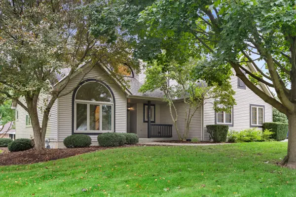 1661 Wood Ridge Ln, Lyons, WI 53105