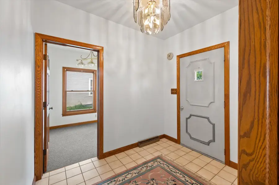 143 E Luther Ave, Oconomowoc, WI 53066 - #3