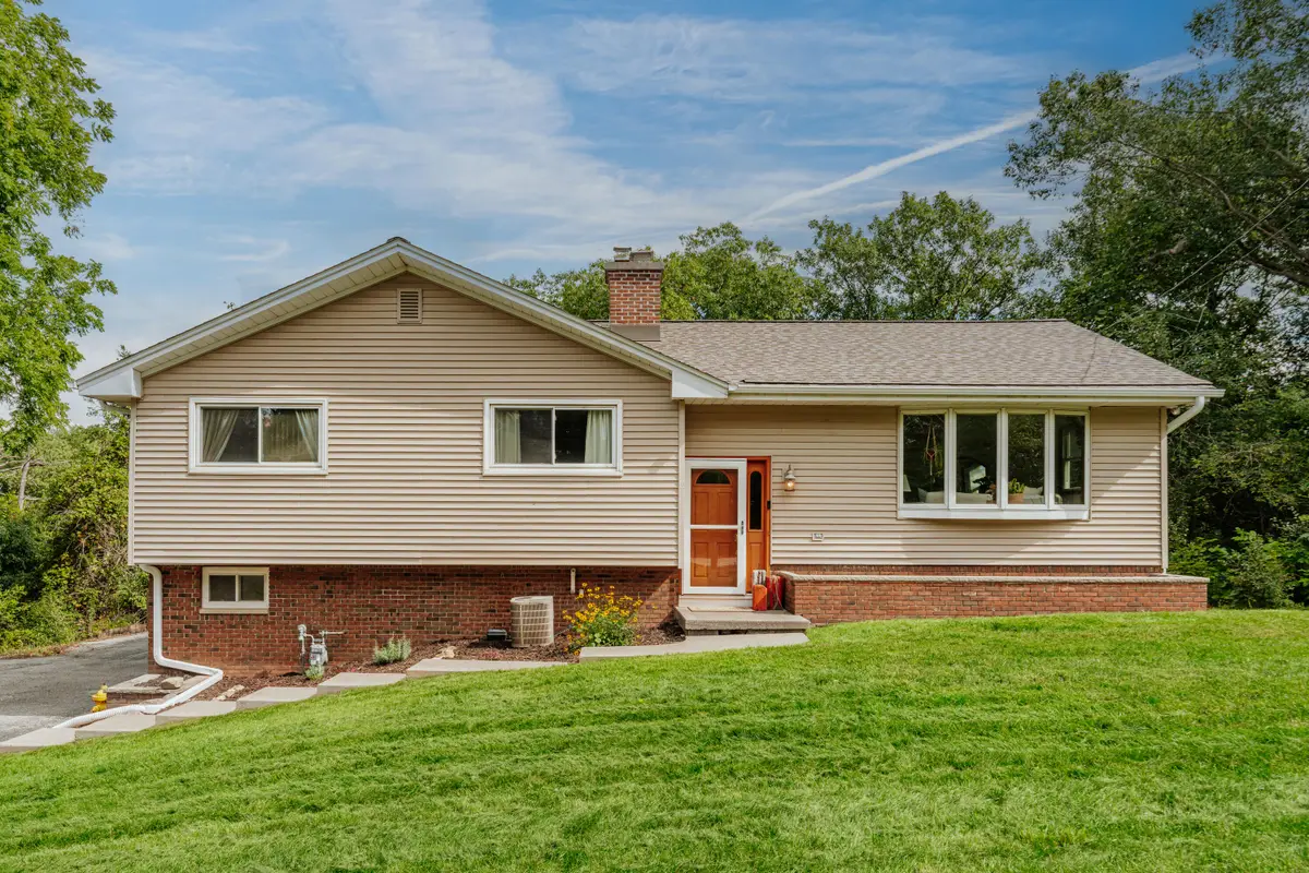 228 N Sawyer Rd, Summit, WI 53066 - #1