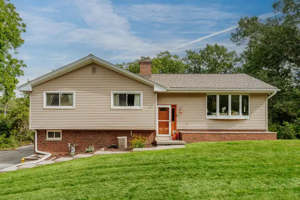 228 N Sawyer Rd, Summit, WI 53066