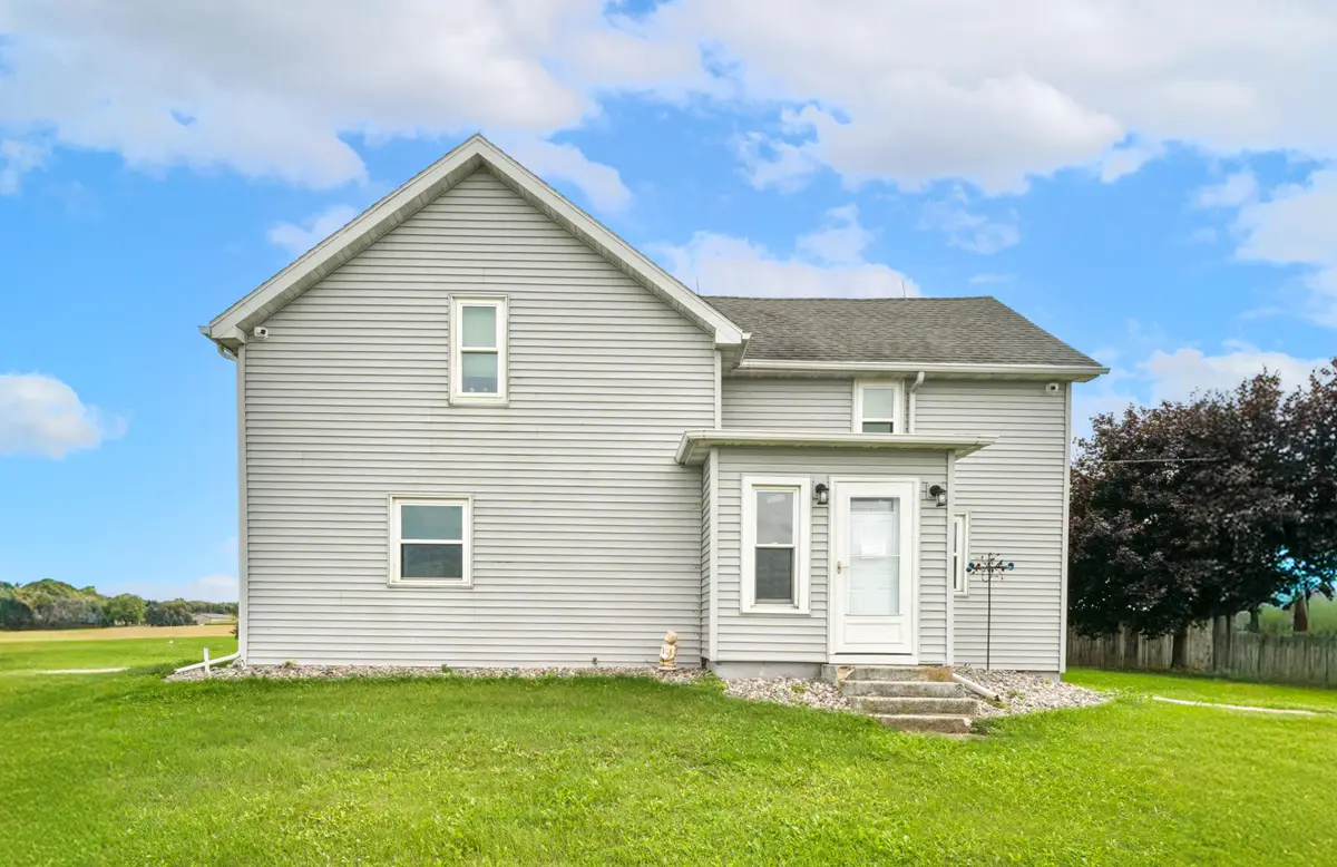 15607 Carstens Lake Rd, Liberty, WI 54245 - #1