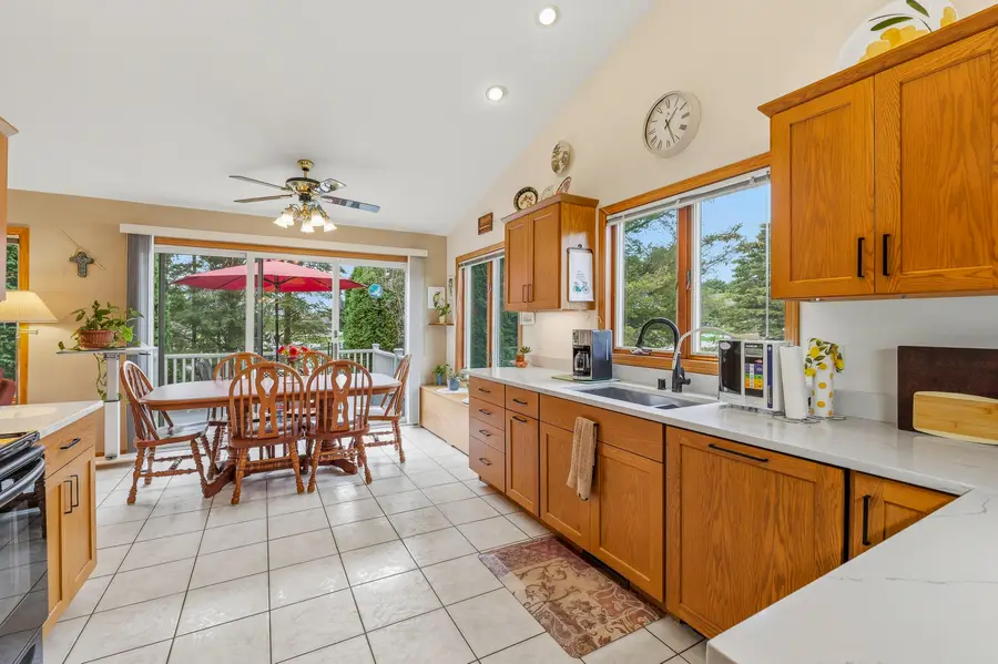 5337 Bluebell Ct, Sheboygan, WI 53083 - #3