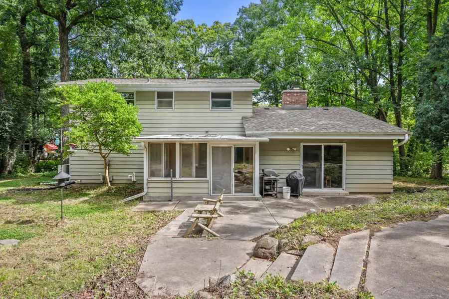 N10W27463 Rolling Ridge Ct, Pewaukee, WI 53188 - #2