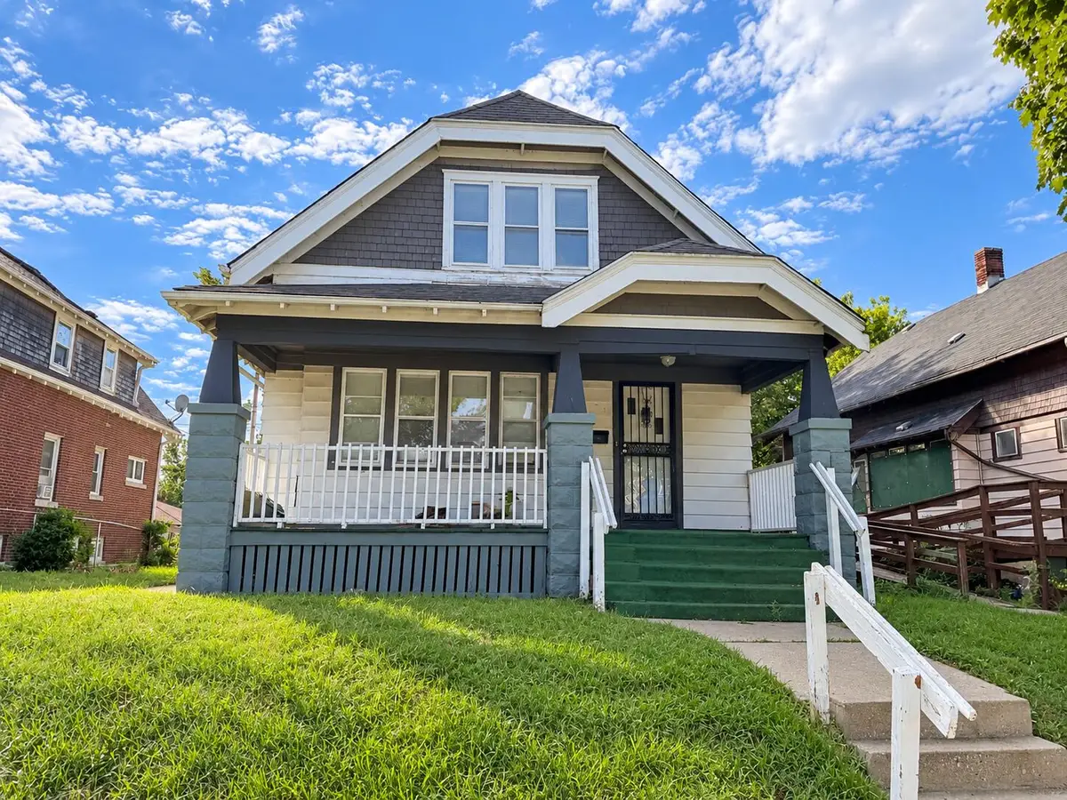 3611 N 12th St, Milwaukee, WI 53206 - #1