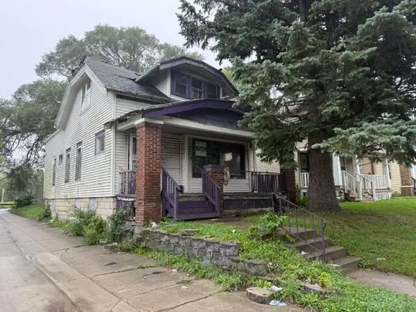 3706 N 13th St, Milwaukee, WI 53206