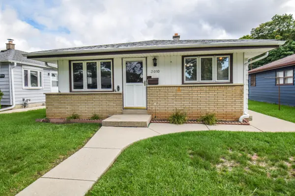 3010 S 96th St, West Allis, WI 53227