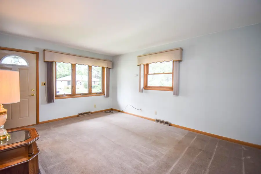 3010 S 96th St, West Allis, WI 53227 - #2