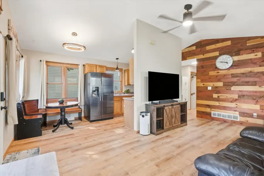 3940 E Underwood Ave, Cudahy, WI 53110 - #2