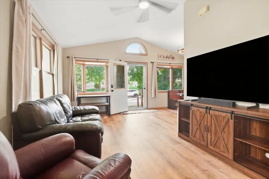 3940 E Underwood Ave, Cudahy, WI 53110 - #3