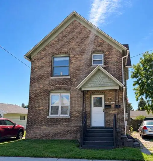 1015 Hamilton St, Manitowoc, WI 54220