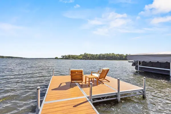 3906 Country Lane Dr, Delavan, WI 53115