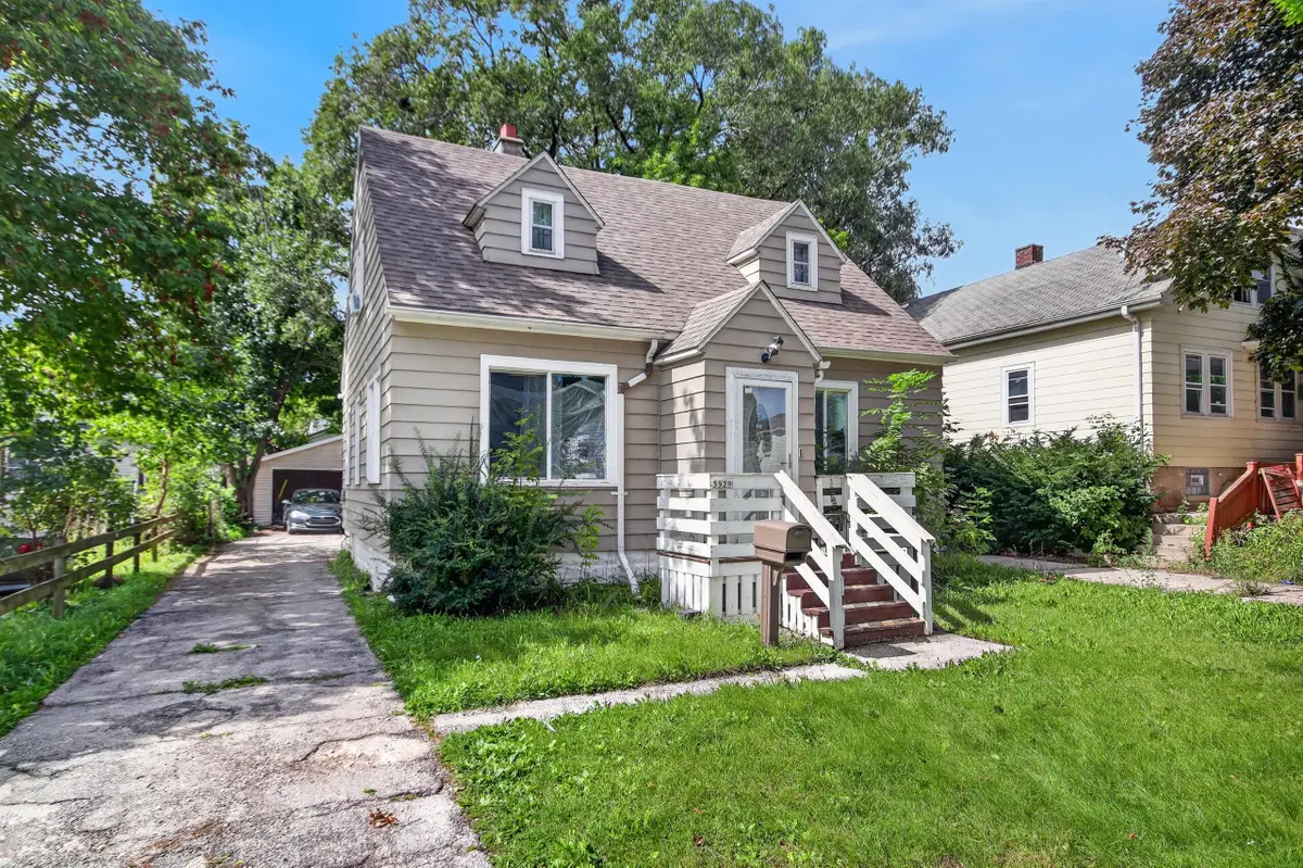5929 N 37th St, Milwaukee, WI 53209 - #1