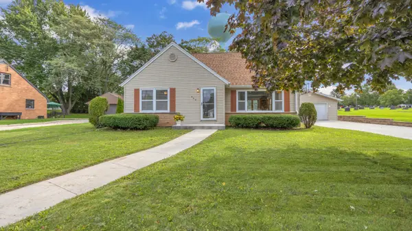 224 S 2nd St, Cedar Grove, WI 53013