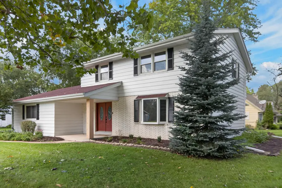 21300 Astolat Dr, Brookfield, WI 53045 - #2