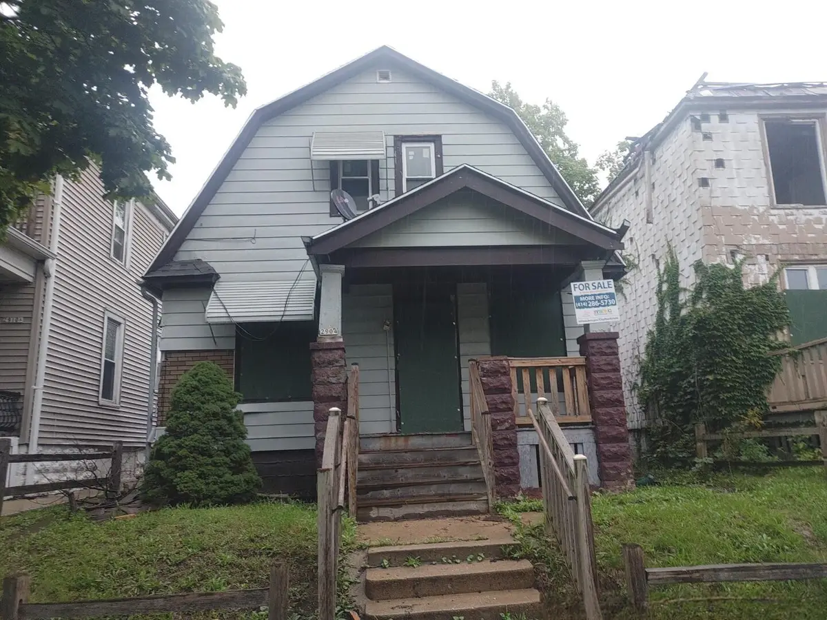 2904 N 28th St, Milwaukee, WI 53210 - #1