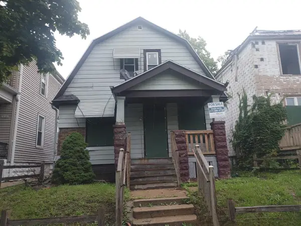 2904 N 28th St, Milwaukee, WI 53210