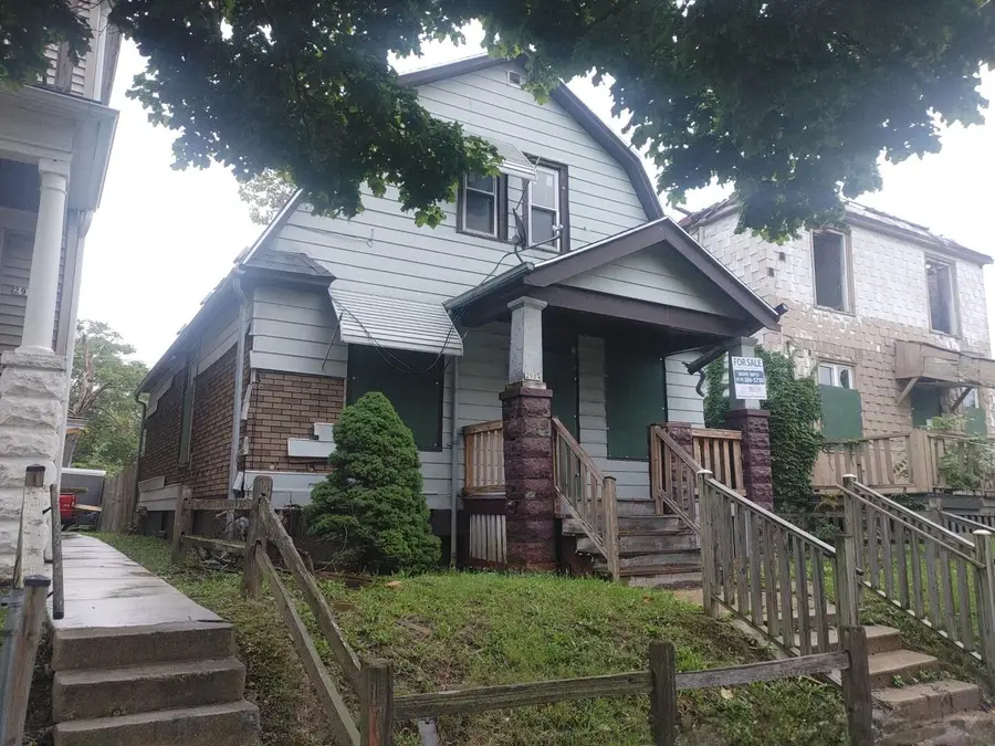 2904 N 28th St, Milwaukee, WI 53210 - #2