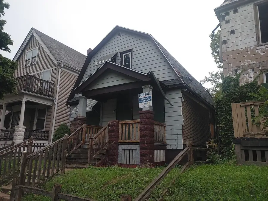 2904 N 28th St, Milwaukee, WI 53210 - #3