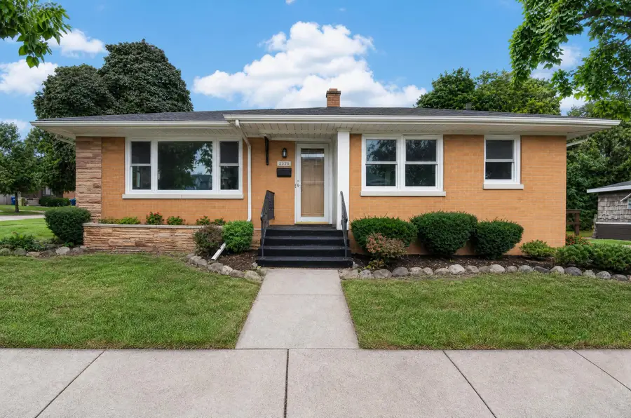 2320 51st St, Kenosha, WI 53140 - #2