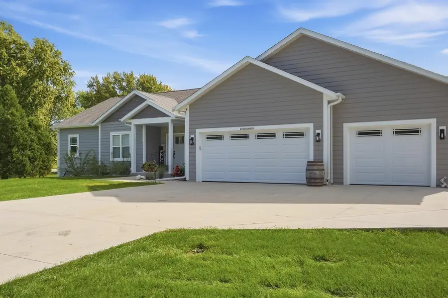 N120W20255 Dolores Ct, Germantown, WI 53022 - #2