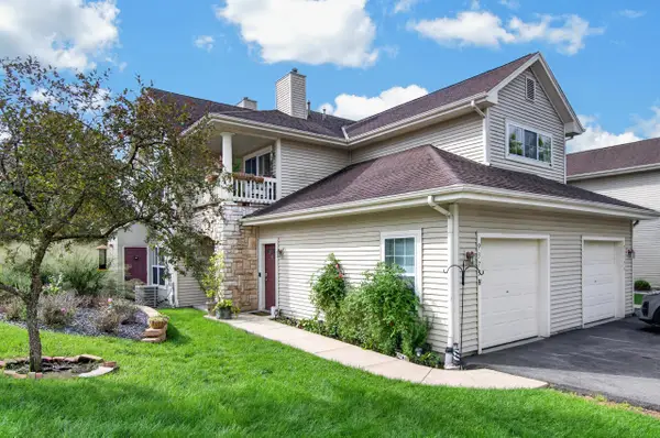 9375 S Cobblestone Way, Franklin, WI 53132