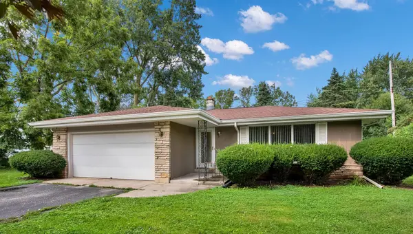 4722 St Regis Dr, Mount Pleasant, WI 53403