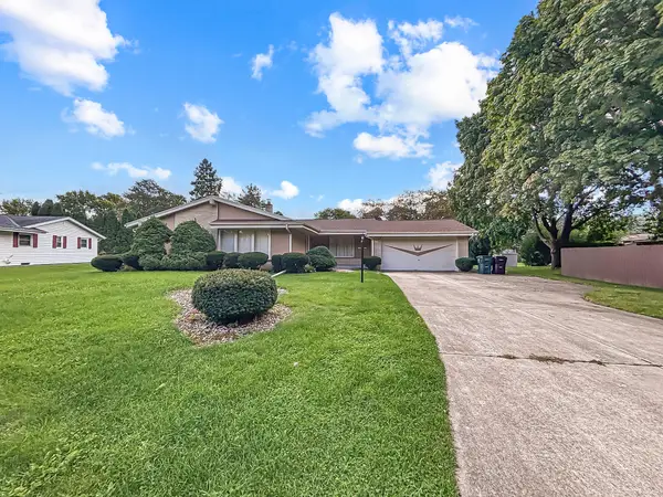 13795 W Graham St, New Berlin, WI 53151