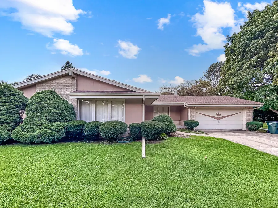 13795 W Graham St, New Berlin, WI 53151 - #2