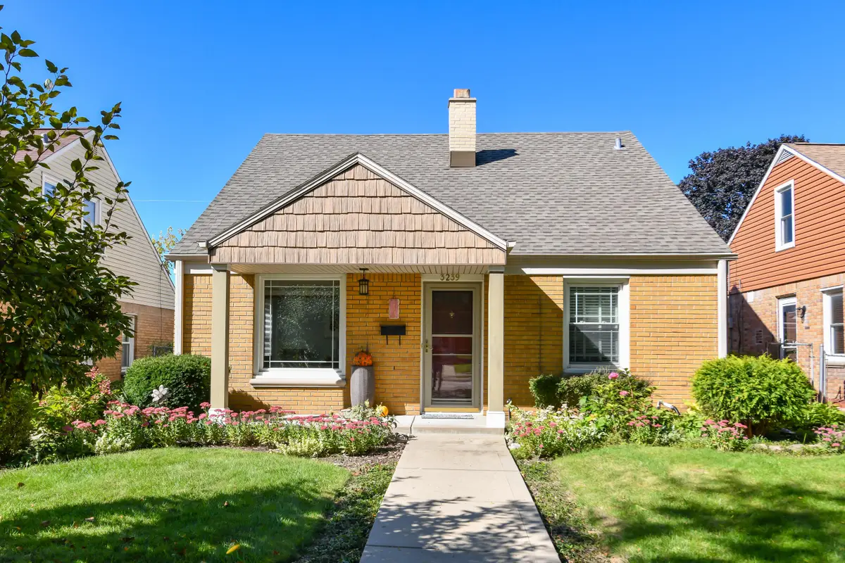 3239 N 79th St, Milwaukee, WI 53222 - #1