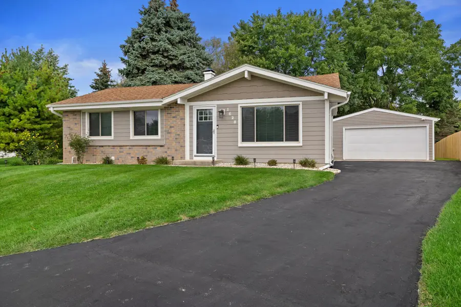 1628 Wiese Ln, Mount Pleasant, WI 53406 - #3