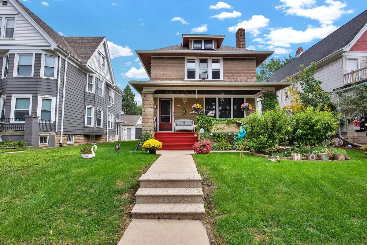 1574 S 77th St, West Allis, WI 53214 - #1