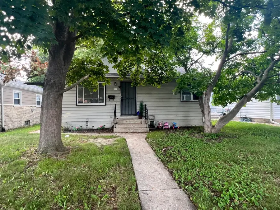 5171 N 69th St, Milwaukee, WI 53218 - #2