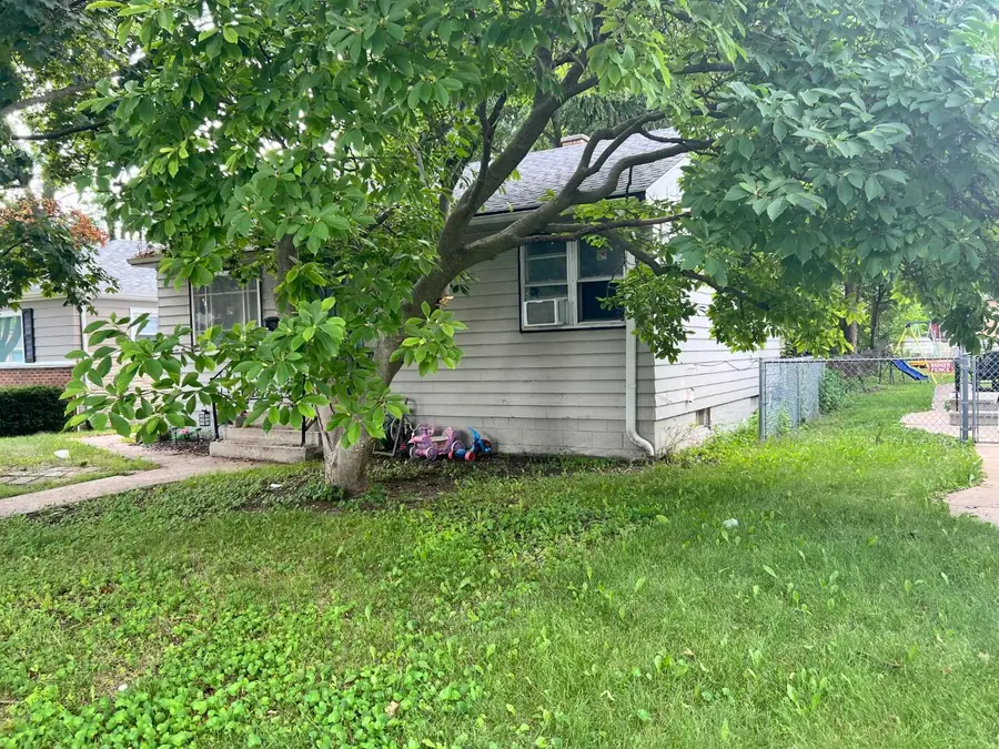 5171 N 69th St, Milwaukee, WI 53218 - #3
