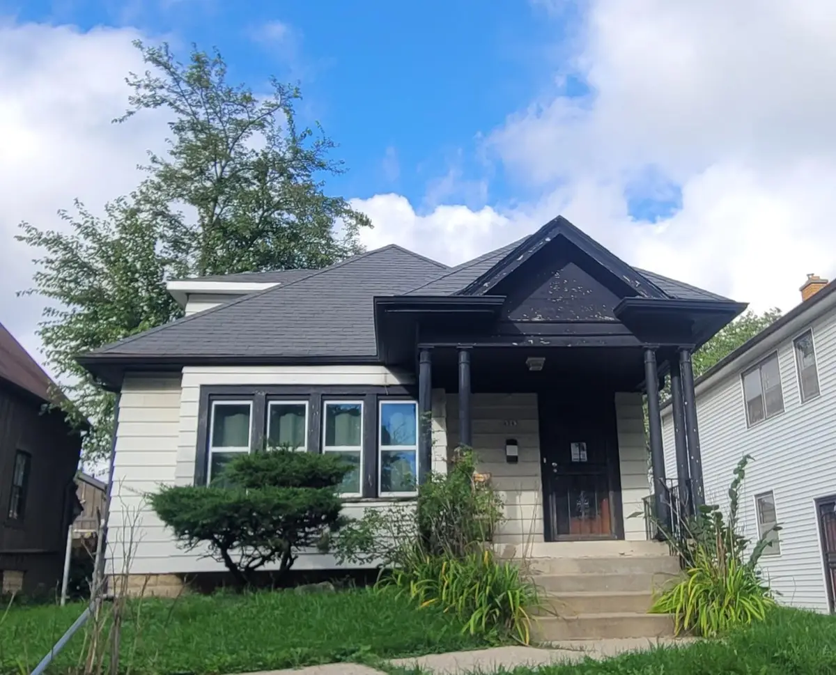 4343 N 17th St, Milwaukee, WI 53209 - #1