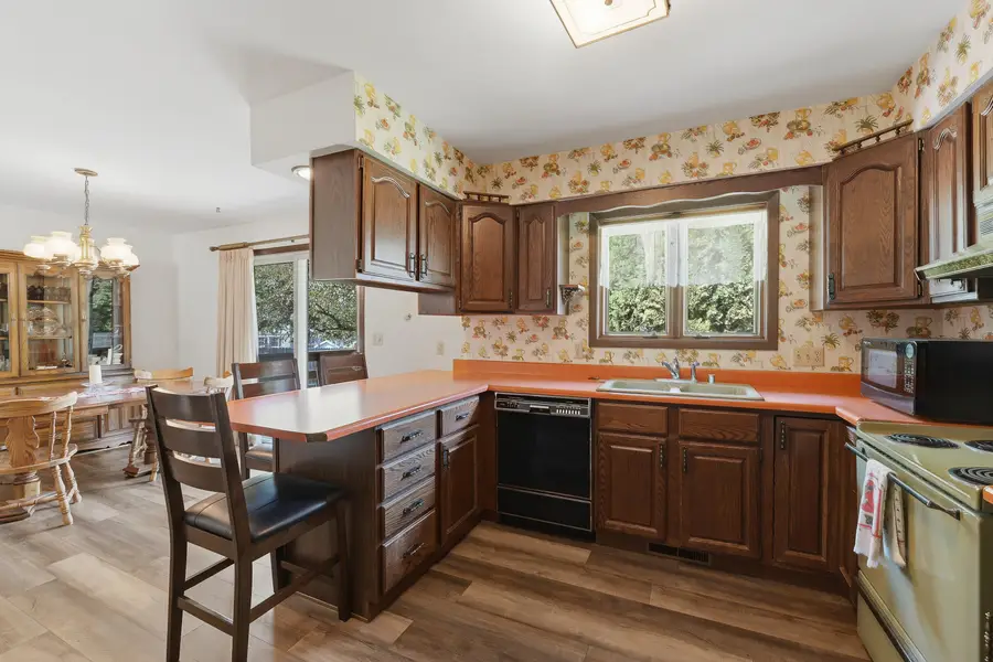 1706 Sunset Ln, New Holstein, WI 53061 - #2