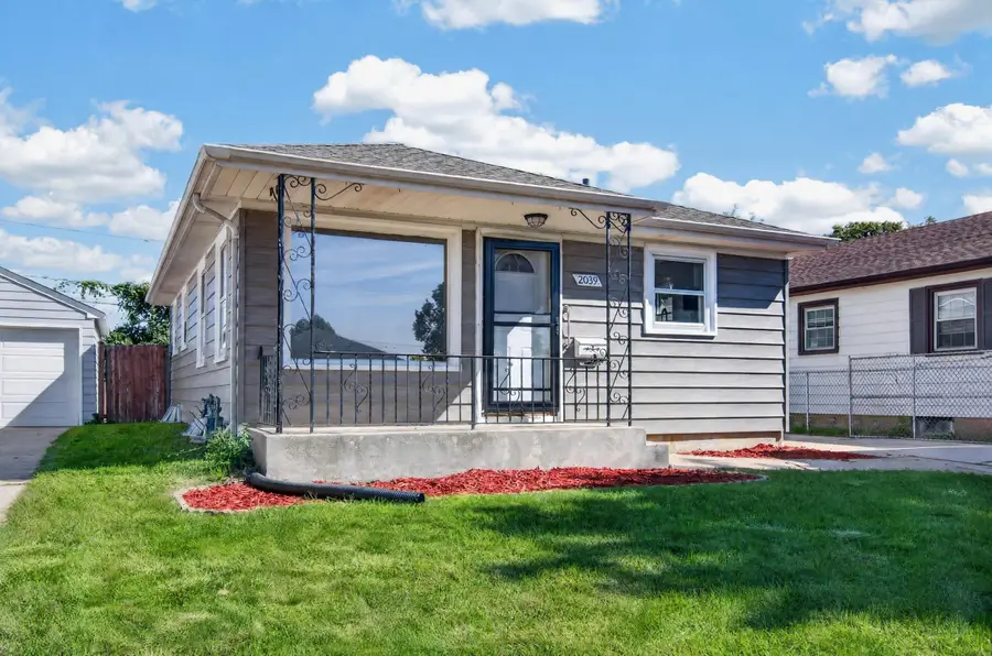 2039 Wustum Ave, Racine, WI 53404 - #2