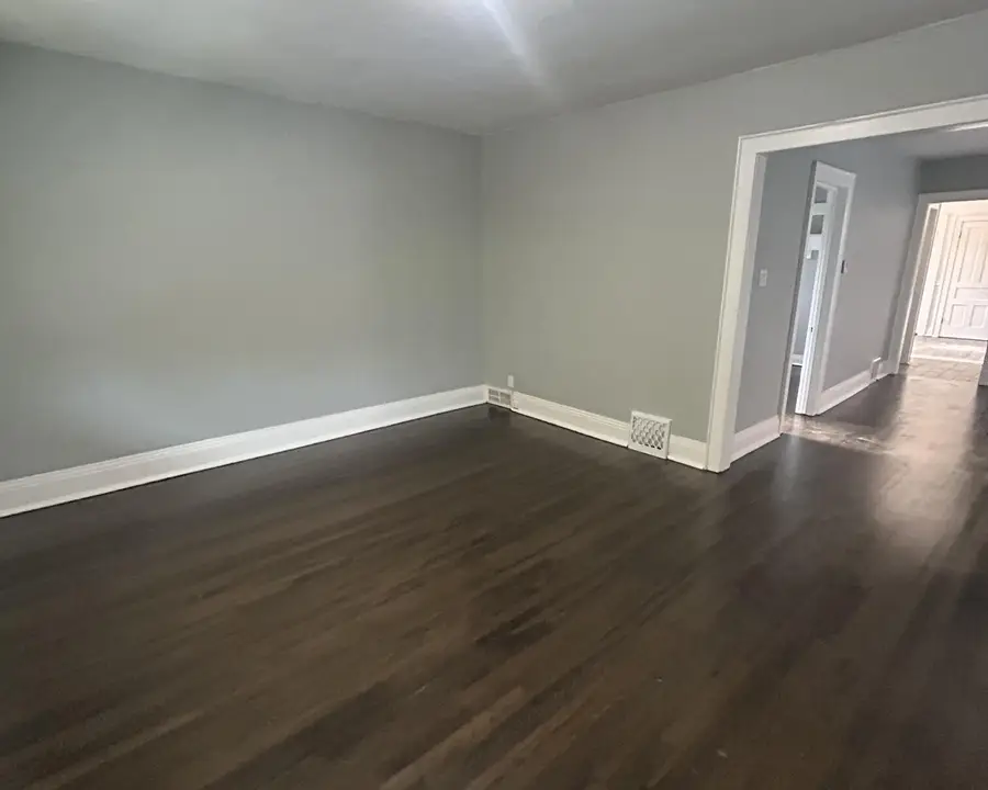 2134 W Lincoln Ave, Milwaukee, WI 53215 - #3