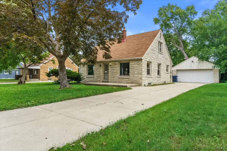 5268 N 60th St, Milwaukee, WI 53218 - #2