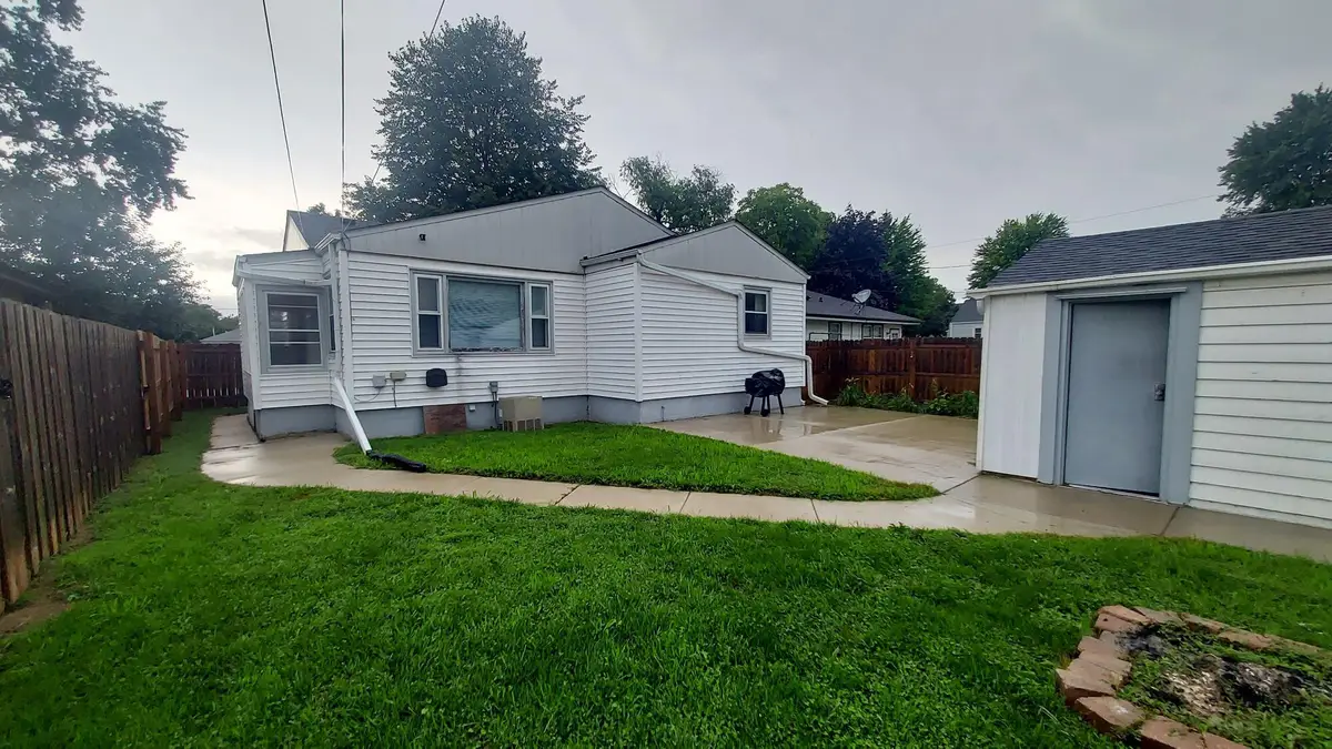 1405 15th Ave, South Milwaukee, WI 53172 - #1