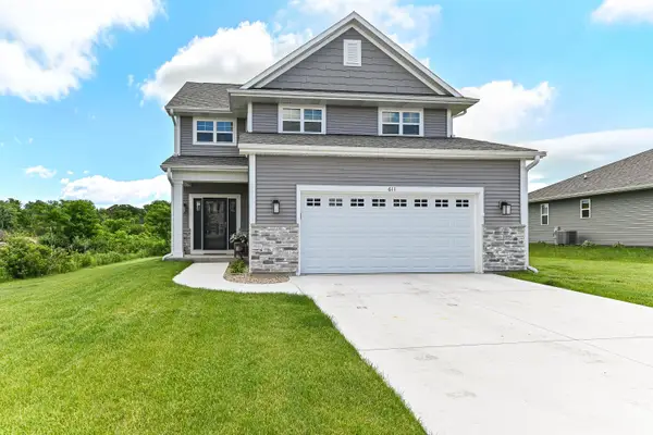 611 Hunter Dr, Mount Pleasant, WI 53406