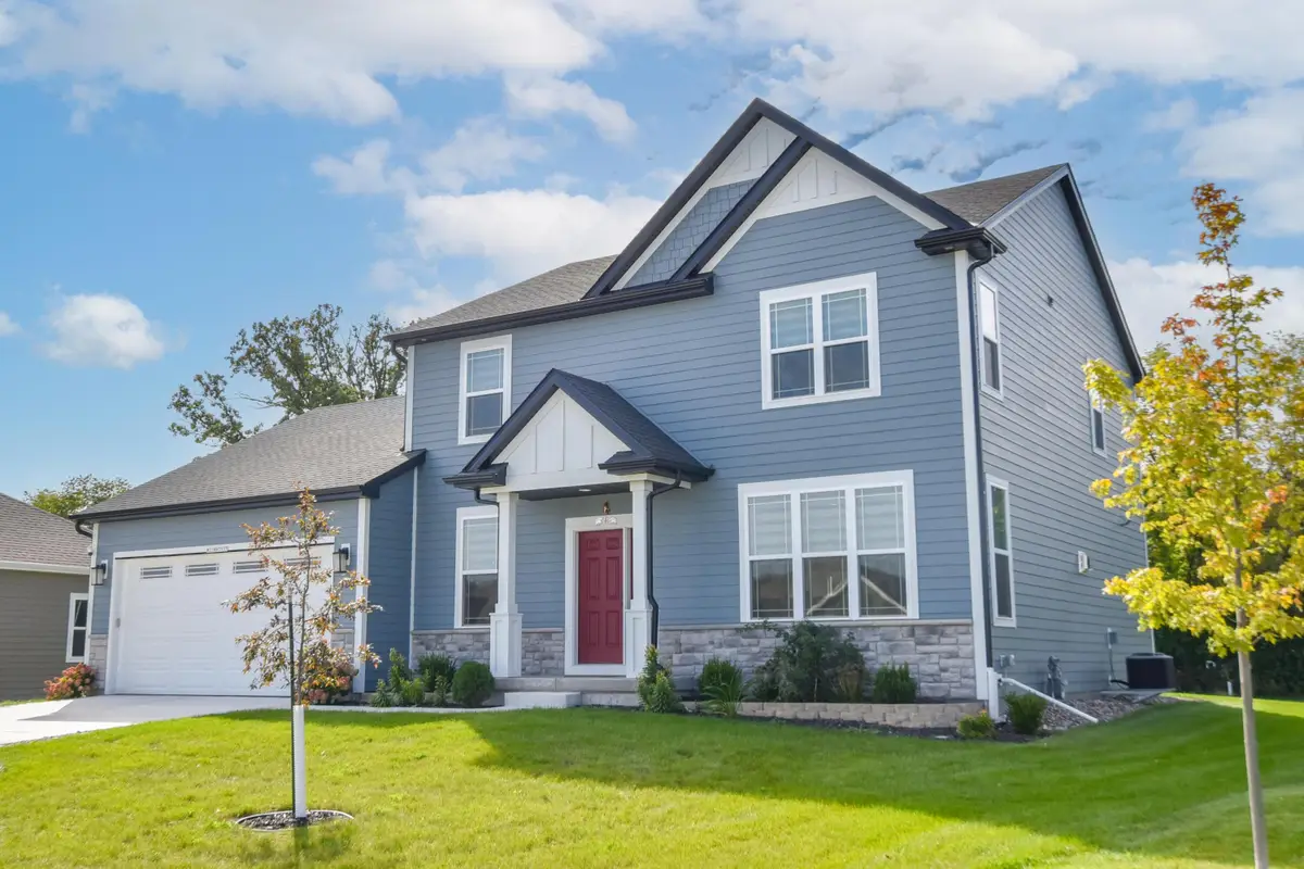 W228N7937 Timberland Dr, Sussex, WI 53089 - #1