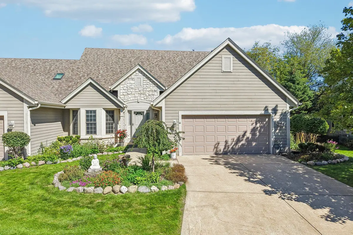 2500 E Circle Dr, Mount Pleasant, WI 53405 - #1