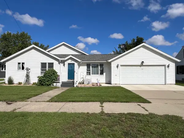 509 W Court St, New Hampton, IA 50659