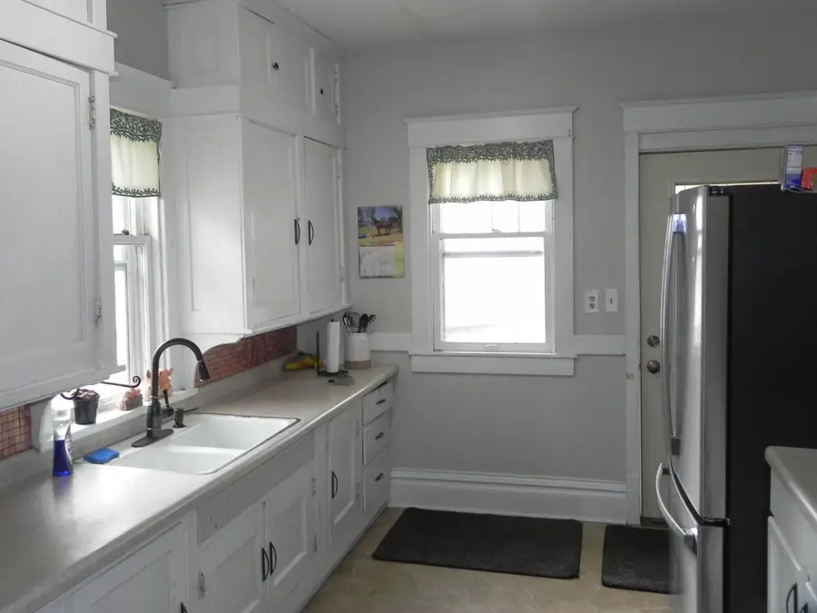 669 Main St, Belgium, WI 53004 - #2