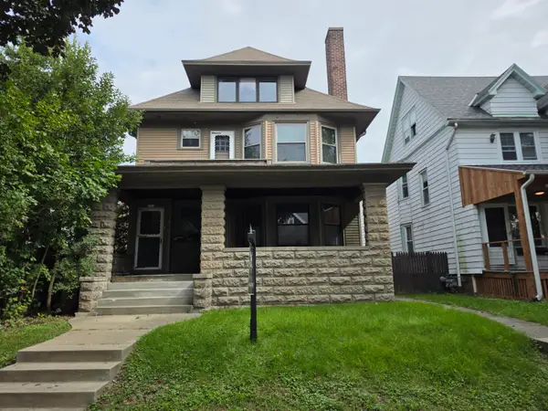 2912 N Maryland Ave, Milwaukee, WI 53211
