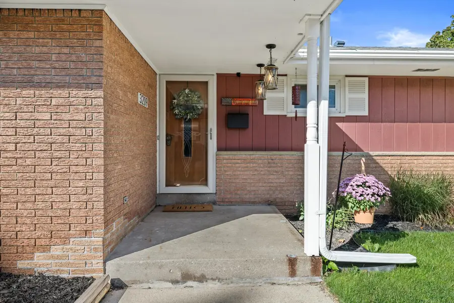 3209 E Denton Ave, Saint Francis, WI 53235 - #2