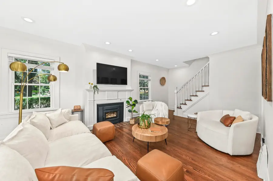 1946 Ludington Ave, Wauwatosa, WI 53226 - #3
